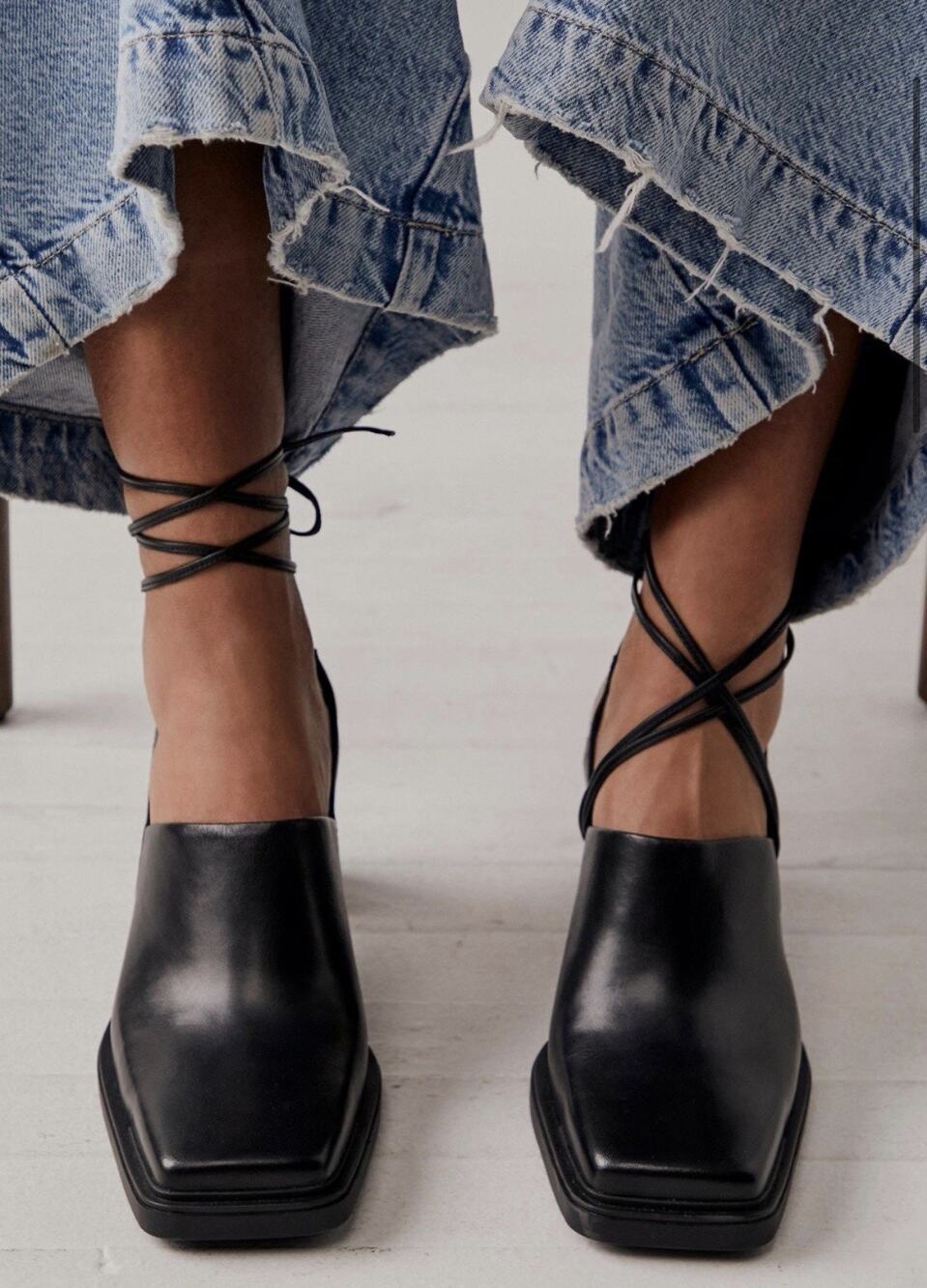 NEW VAGABOND Edwina Ankle Wrap Block Heels •38/7• Black Leather Square Toe $345